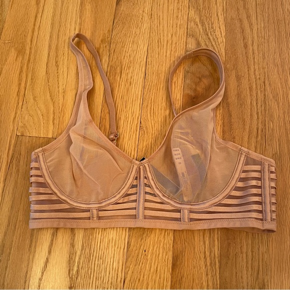 NWT Victorias Secret nude color mesh bra 32C - Picture 2 of 12